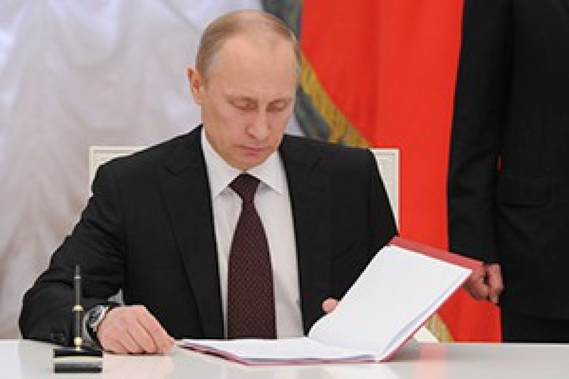 Путин уволил главу Северной Осетии