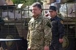 Порошенко "впустив" іноземних військових на Україну