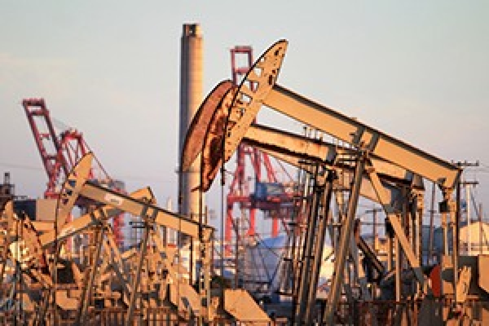 Цены на нефть продолжают рост на заявлениях ЕЦБ