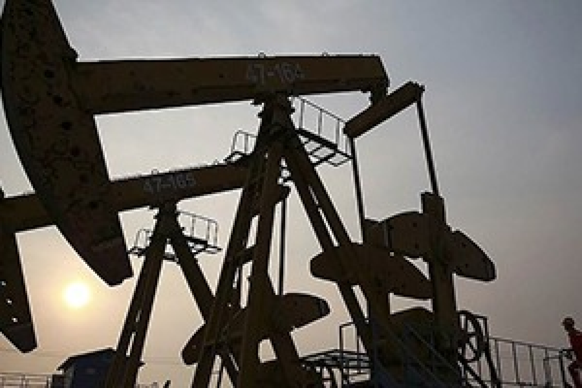 Цены на нефть опять ниже 30 долларов