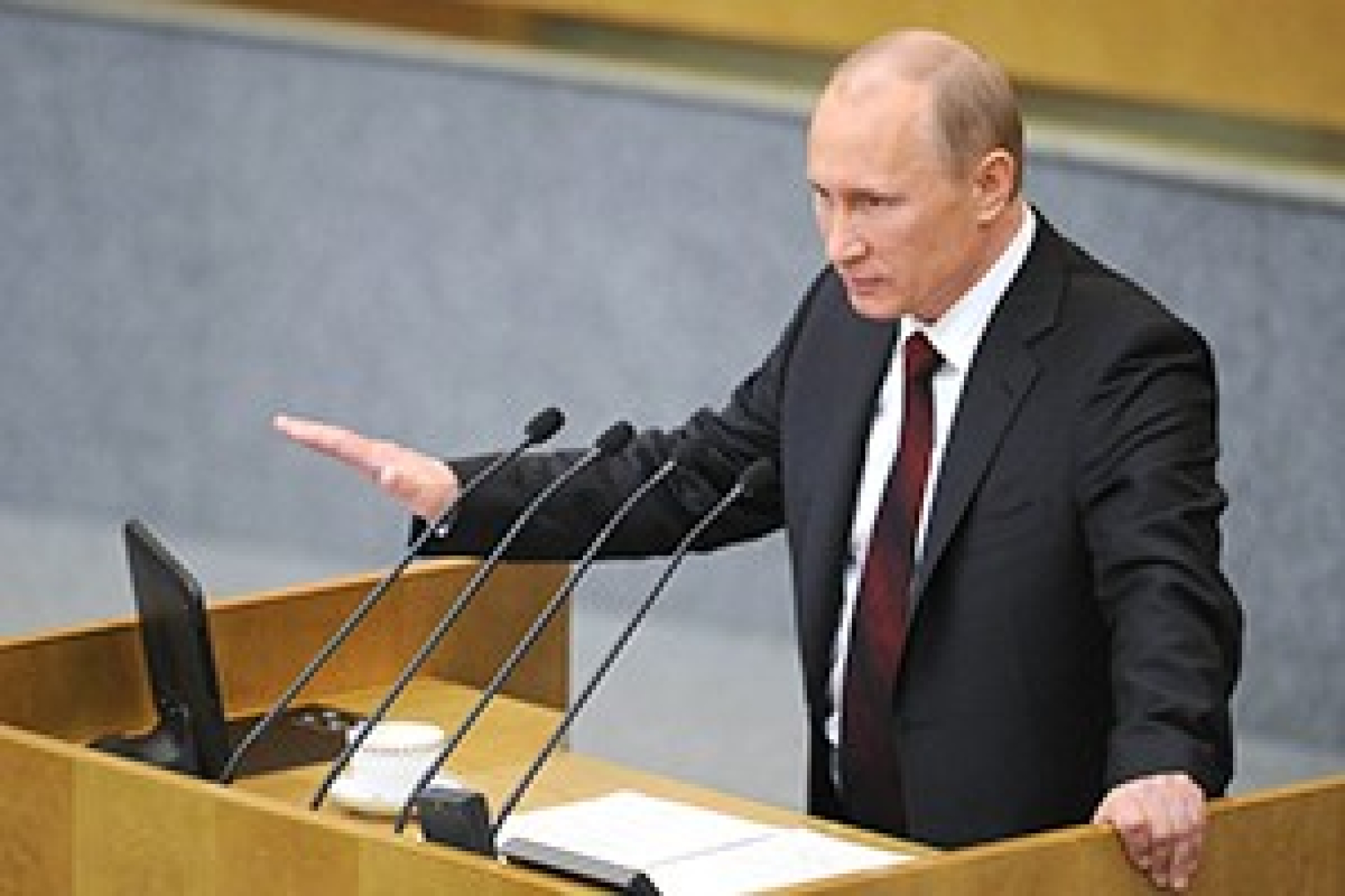 Путин поставил депутатам оценку "удовлетворительно"