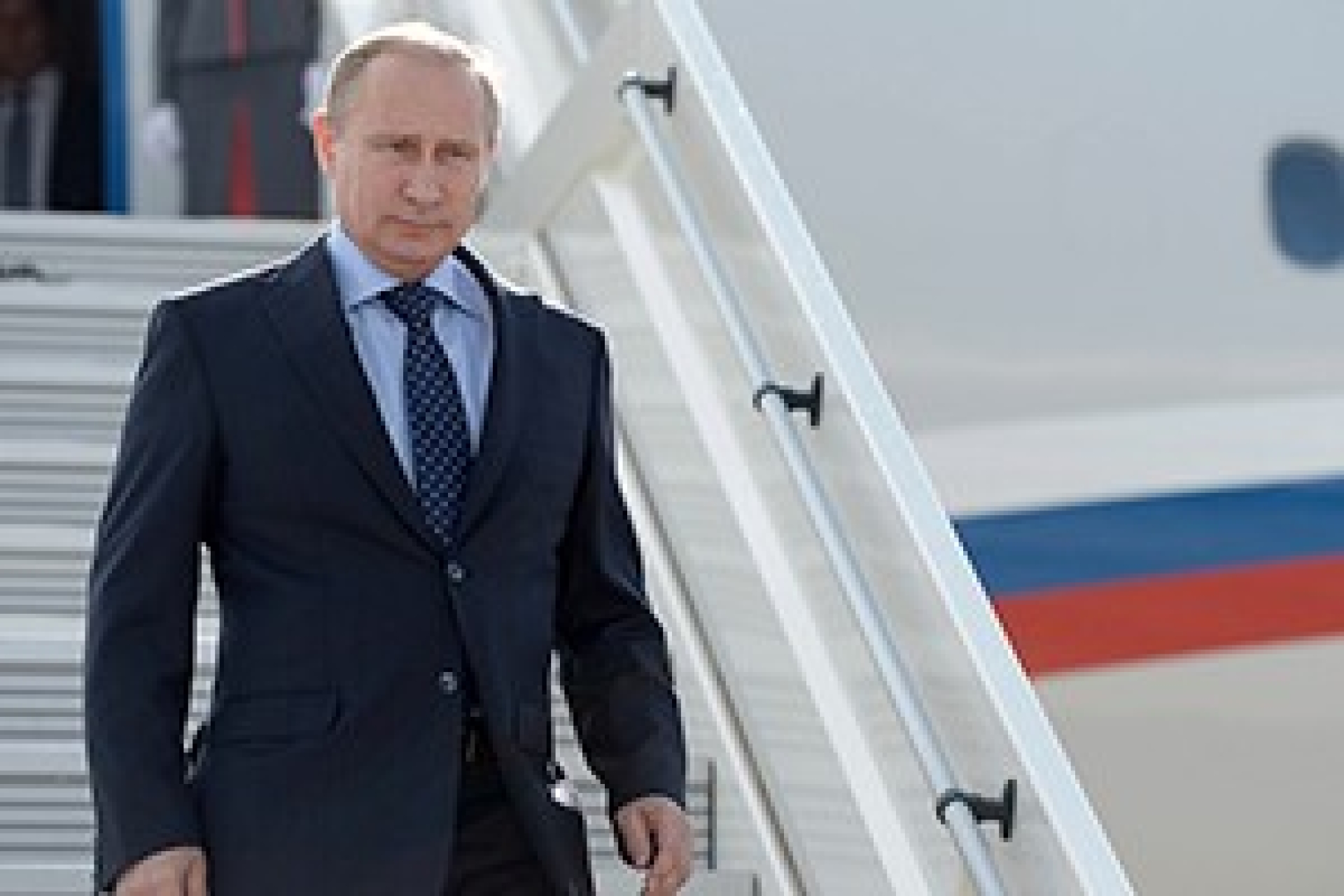 Путин почтил память Каримова