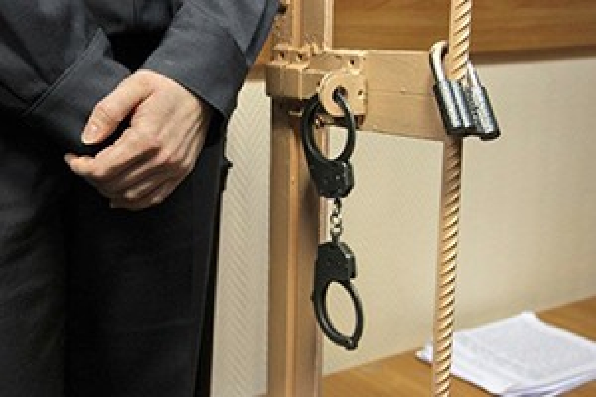 Главу кемеровского управления СКР заключили под стражу