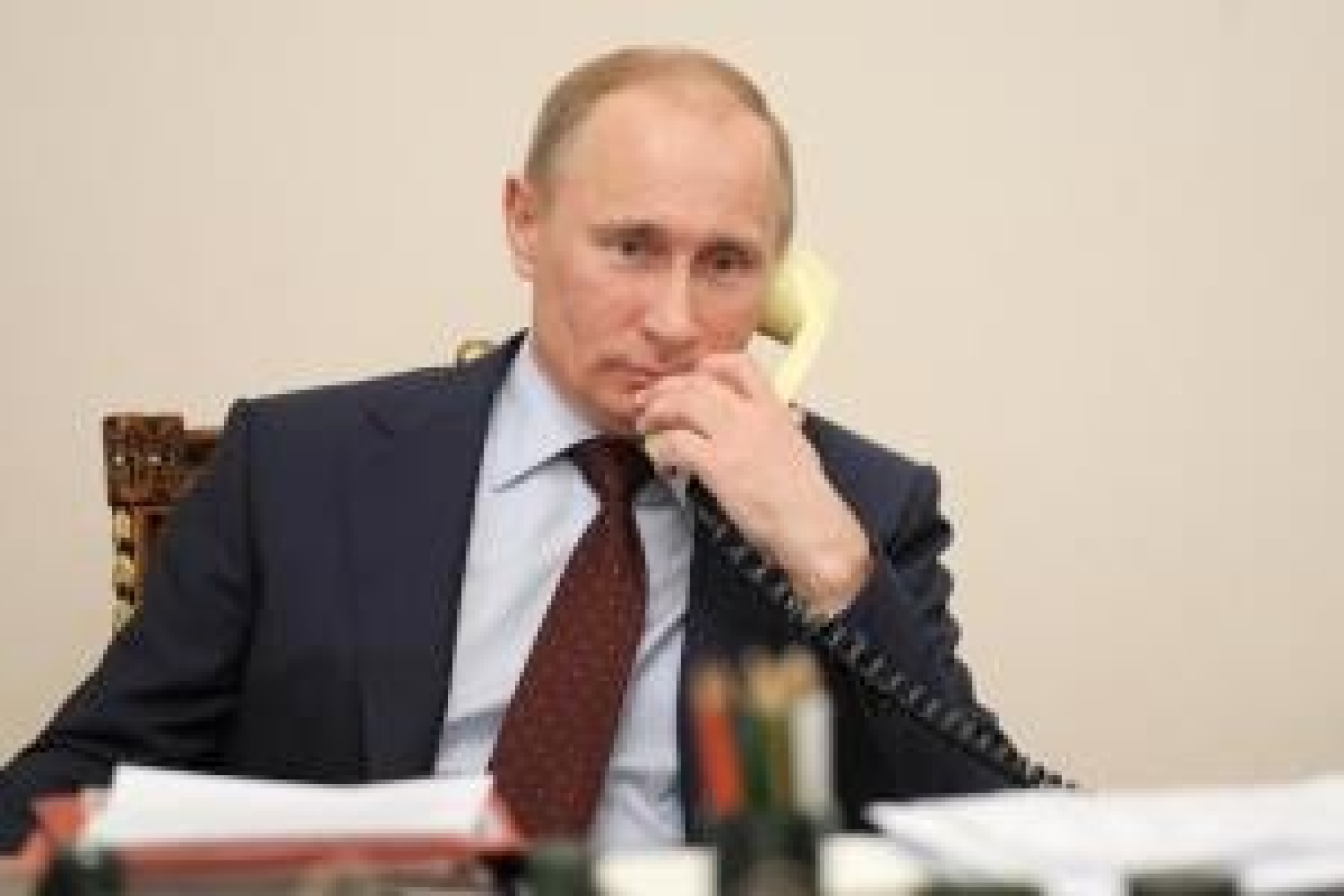 Путин поговорил с Меркель