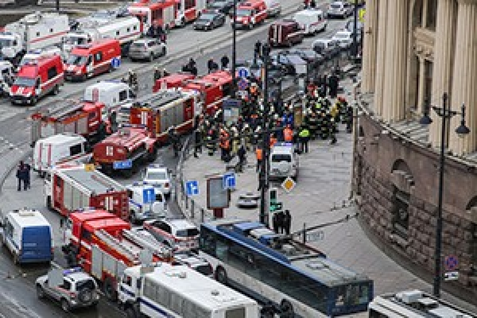 При теракте в Петербурге погибли 16 человек