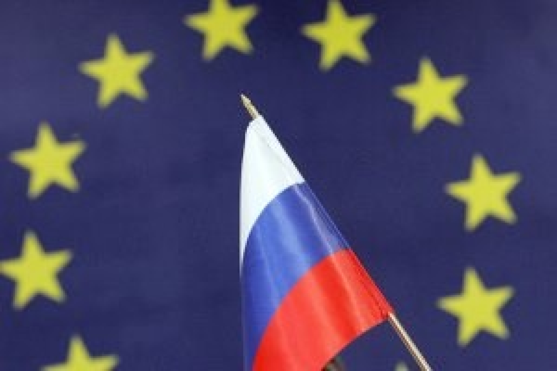 Евросоюз планирует продлить индивидуальные санкции против россиян