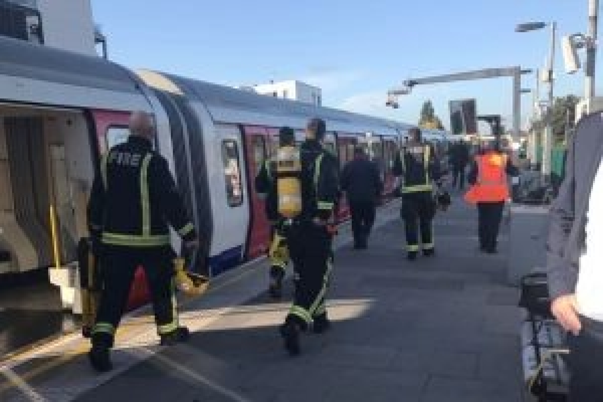 В лондонском метро произошел взрыв