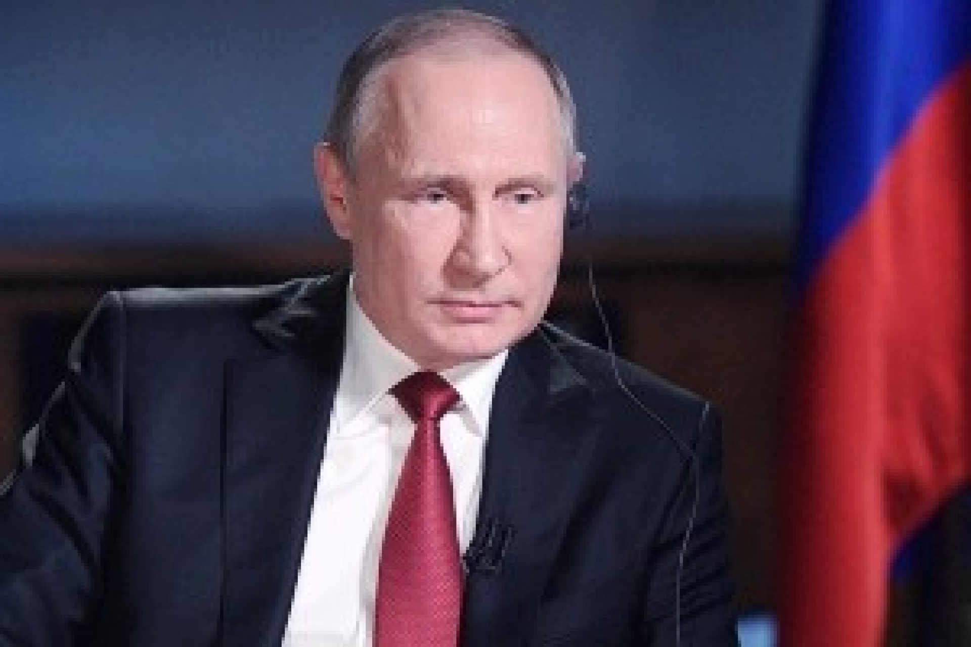 Путин: своих не выдаем