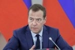 Медведев призвал регионы активнее работать по нацпроектам