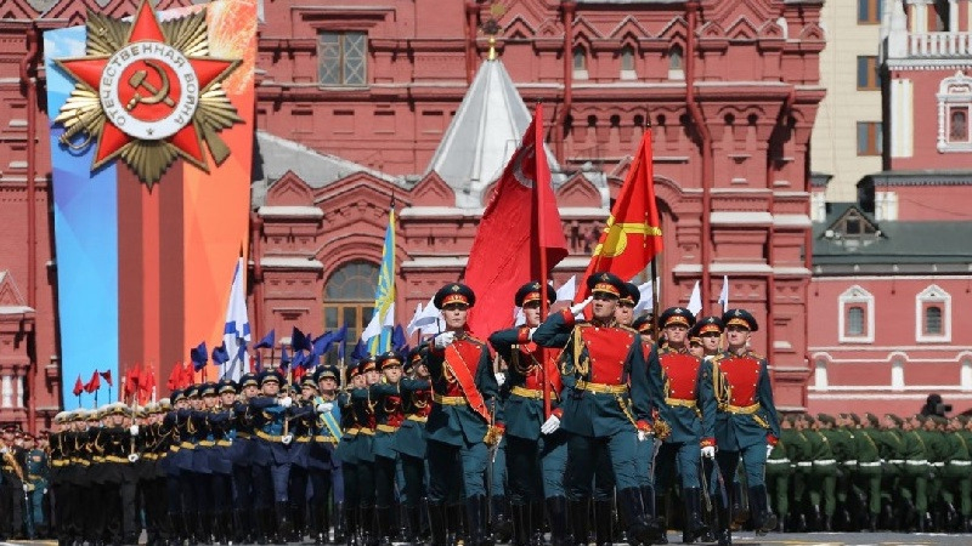 Великий подвиг советского народа