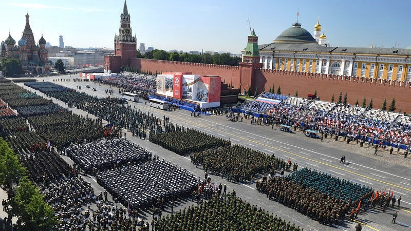 Великий подвиг советского народа