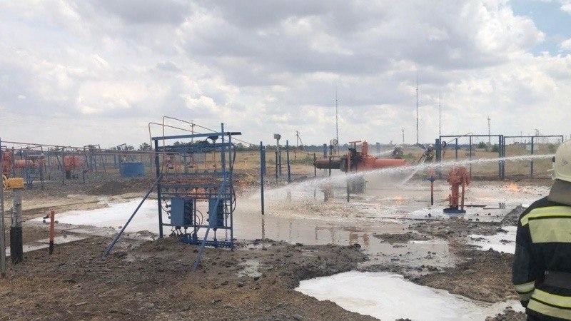 Под Волгоградом горит газопровод