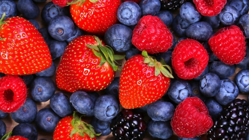 Yerkulov attracts berries with "Magnit"