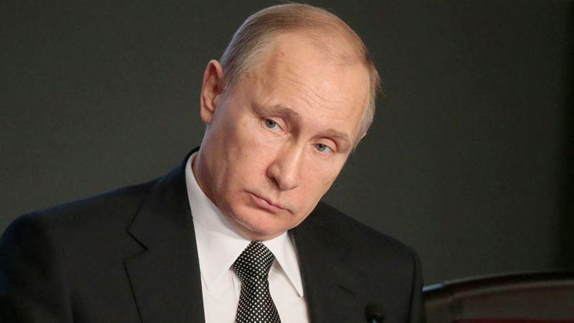 Путин призвал помочь россиянам с низкими доходами