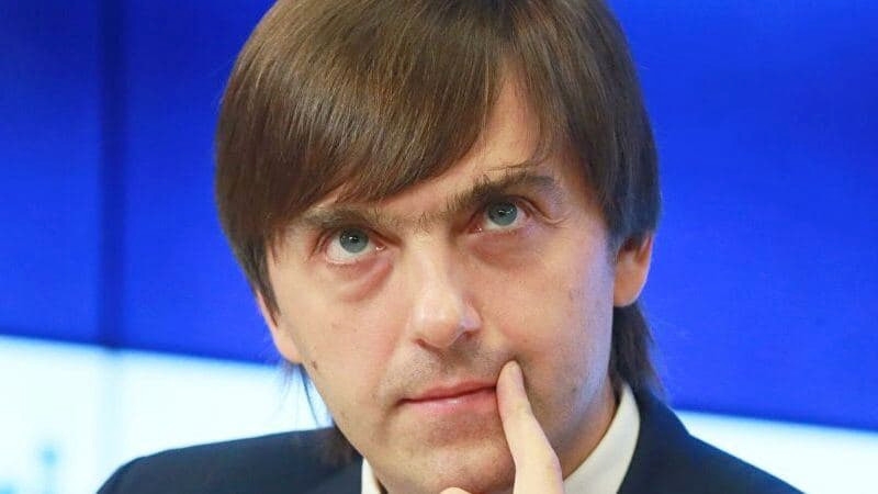 Кравцов не оставит школьников дома после пандемии