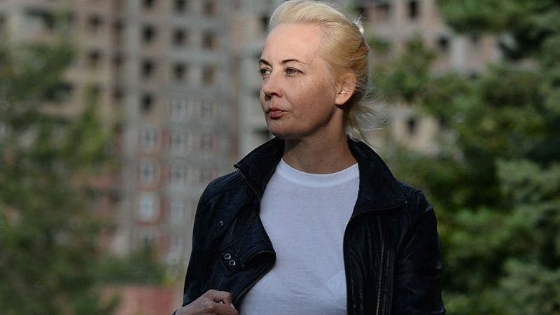 Жена Навального покинула Россию