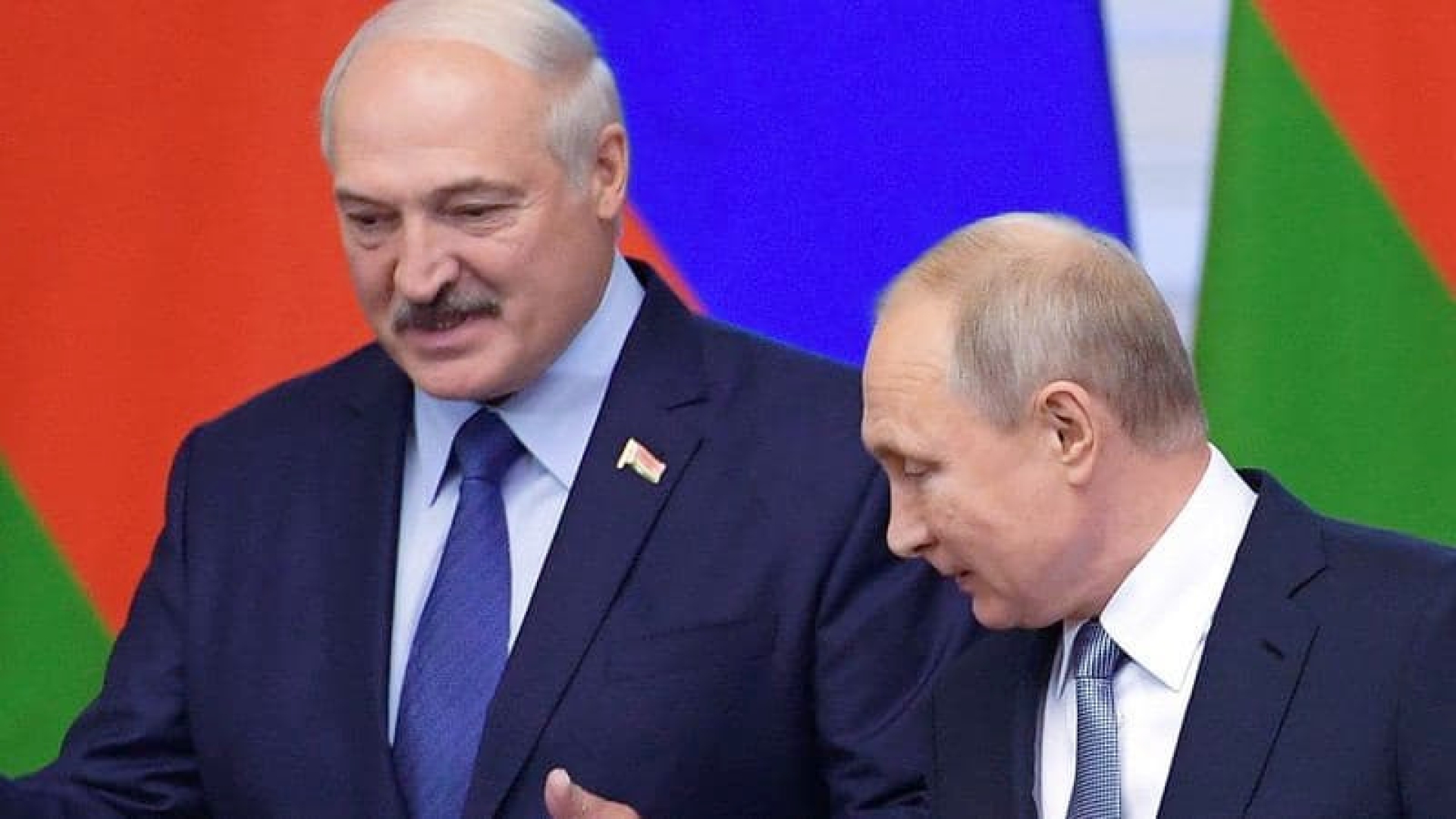 Лукашенко: Россию и Белоруссию будут пробовать "на все зубы"