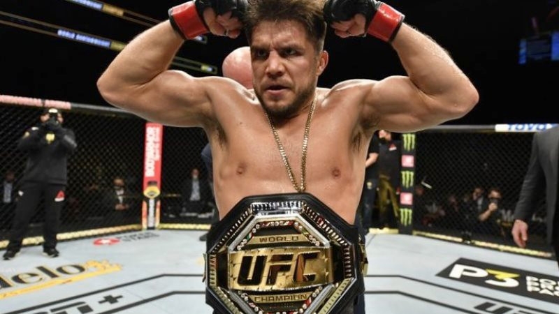 Сехудо возвращается в UFC