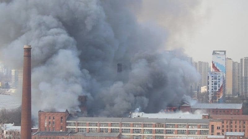 Следователи завели новое дело из-за пожара на "Невской мануфактуре"