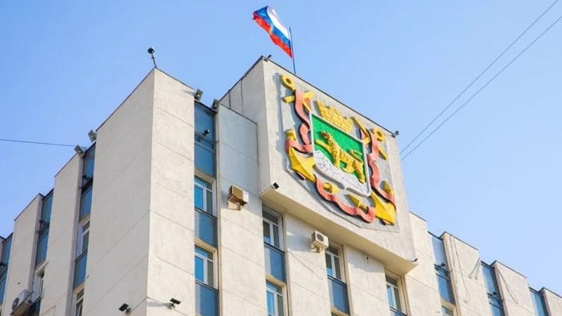 Мэр Владивостока Гуменюк уходит в отставку