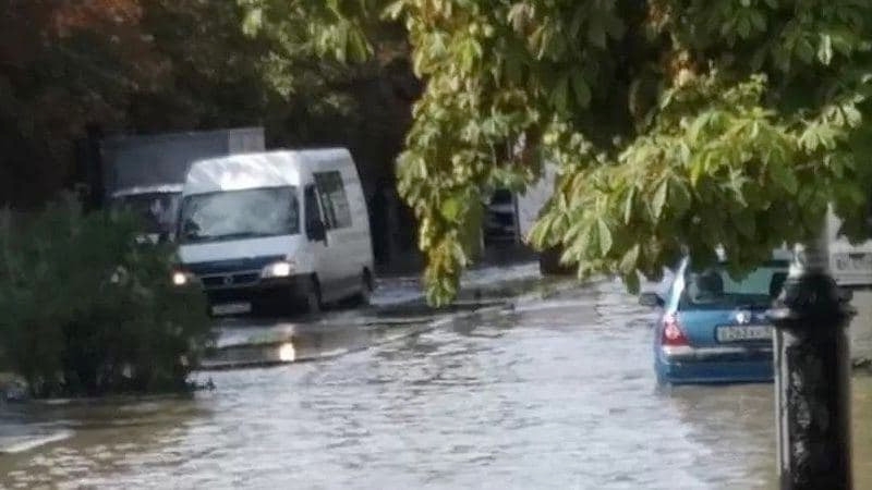 В Керчи из-за сильного ливня подтопило более 200 домов