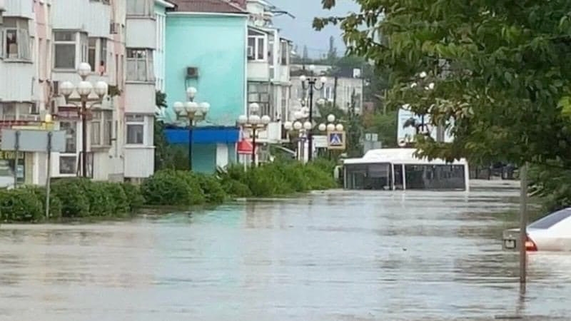 В Керчи объявили режим ЧС из-за ливней