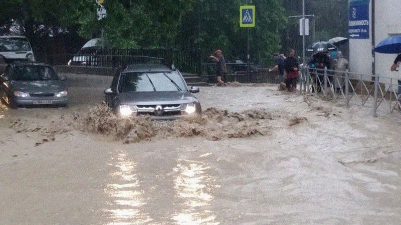 В Ялте объявлен режим ЧС из-за крупных подтоплений