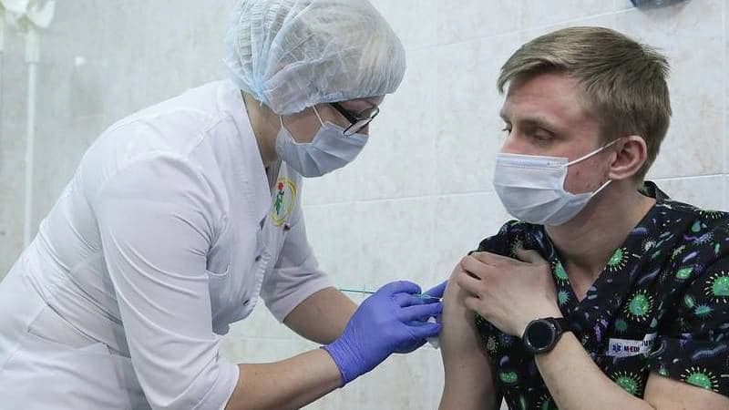 В Ленобласти объявили обязательную вакцинацию от COVID-19