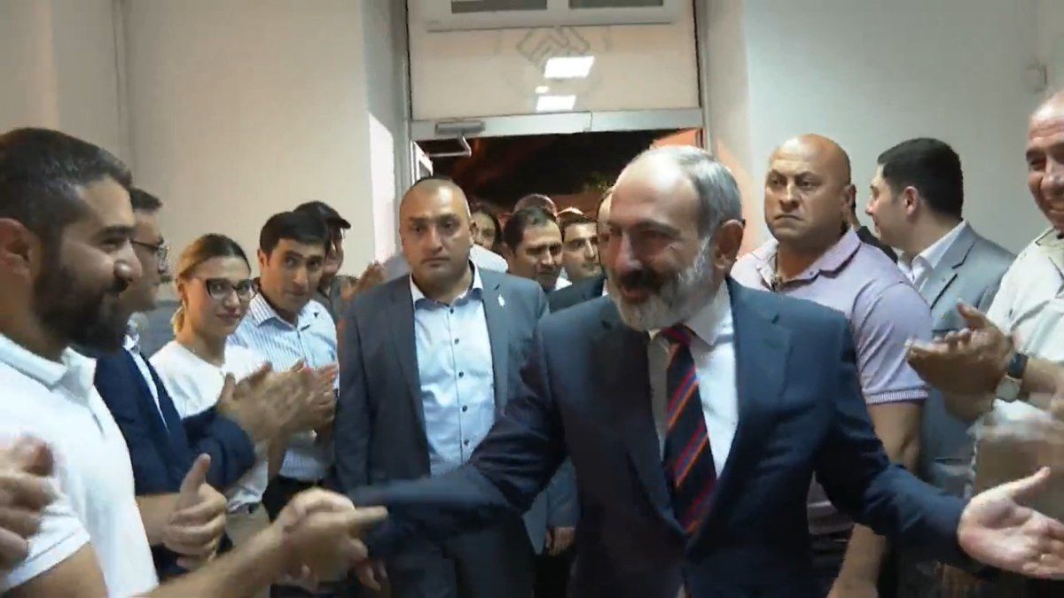 Support point Nikol Pashinyan