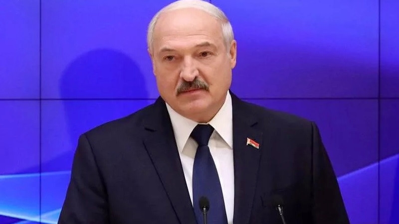Лукашенко хочет обсудить с Путиным миграционный кризис