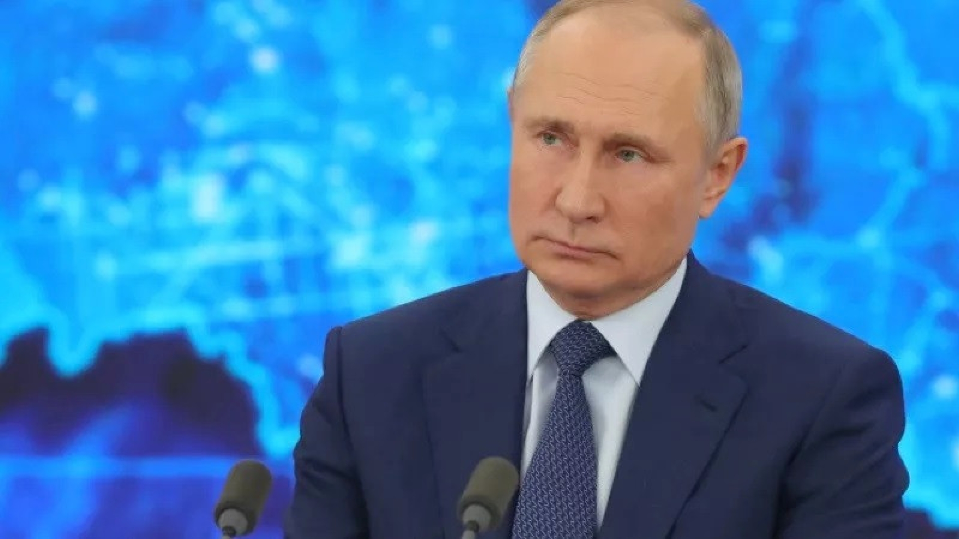 Путин поддержал идею продлить действие сертификата для переболевших