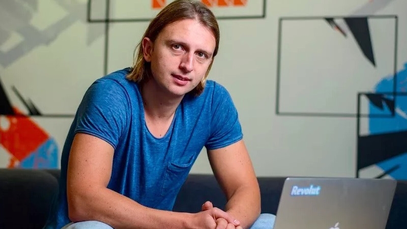 "Кредитооборот" на "Revolut-ции" Сторонских