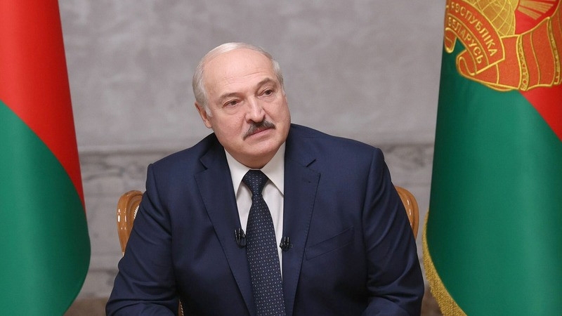 Лукашенко предложил Западу "спустить все на тормозах" по инциденту с рейсом Ryanair
