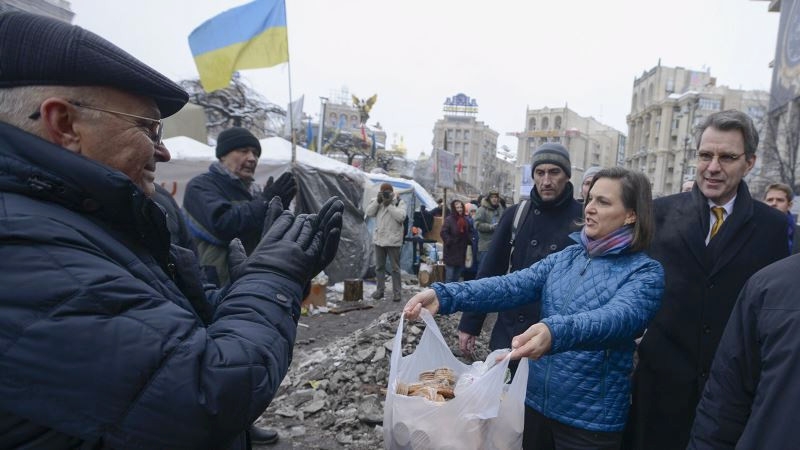 Возвращение к Минску: Зеленский между Байденом и "наковальней"