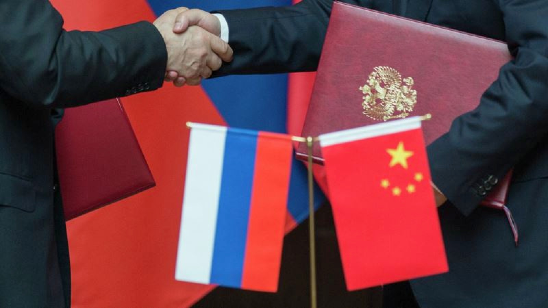 Без третьих стран: что лежит в подтексте российско-китайского заявления