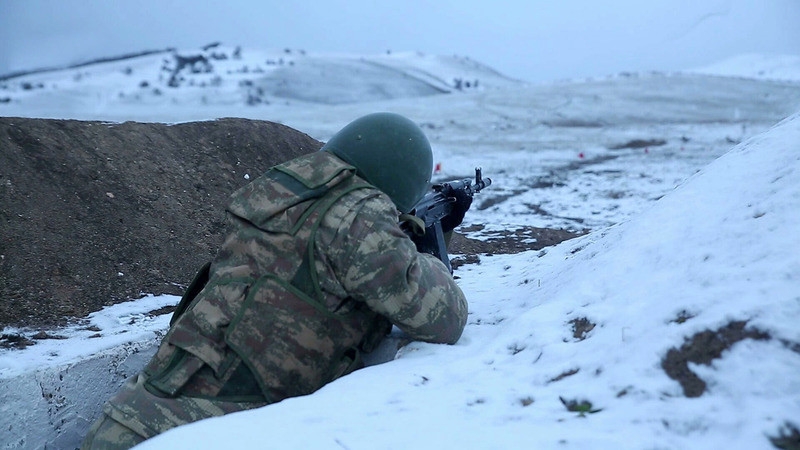 Азербайджан обвинил Армению в новых обстрелах