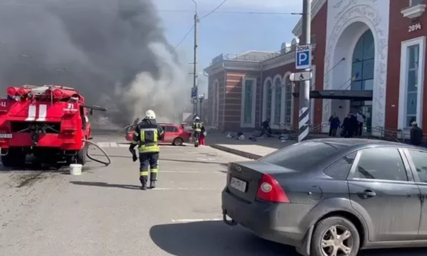 Украинские войска нанесли удар "Точкой-У" по вокзалу Краматорска, погибли 30 человек