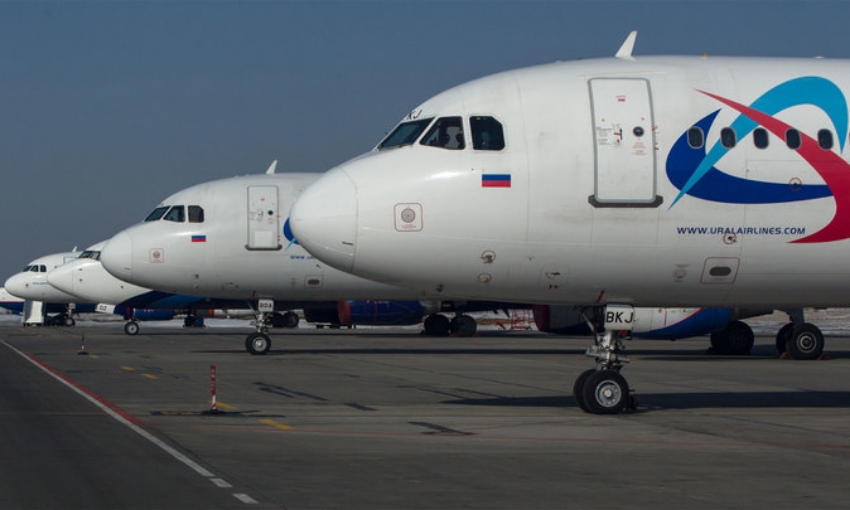 Свердловчане стали жаловаться на массовую отмену рейсов "Уральских авиалиний"