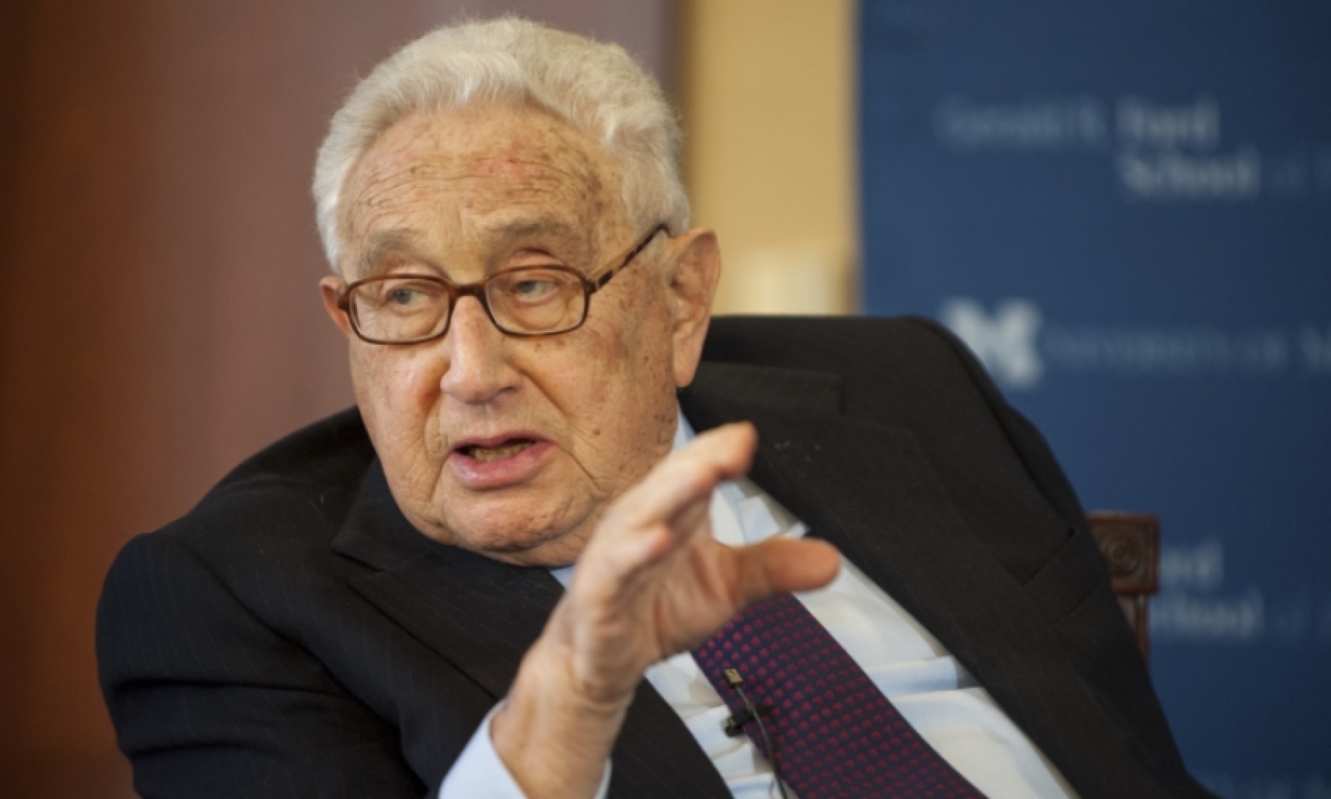 Chastise Kissinger: Ukrainian pseudo-elite will not survive without confrontation with Russia