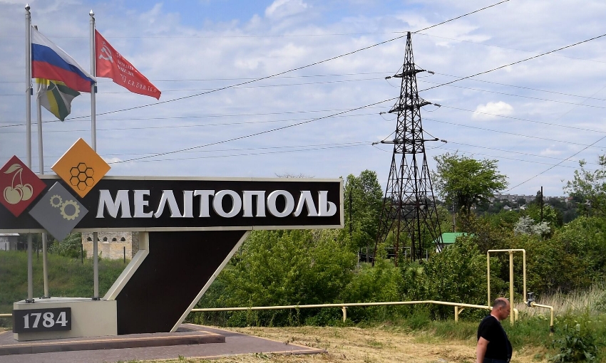 Власти Мелитополя квалифицировали взрыв в центре города как теракт