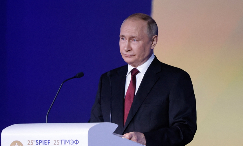 Президент России предложил отказаться от большинства плановых проверок бизнеса