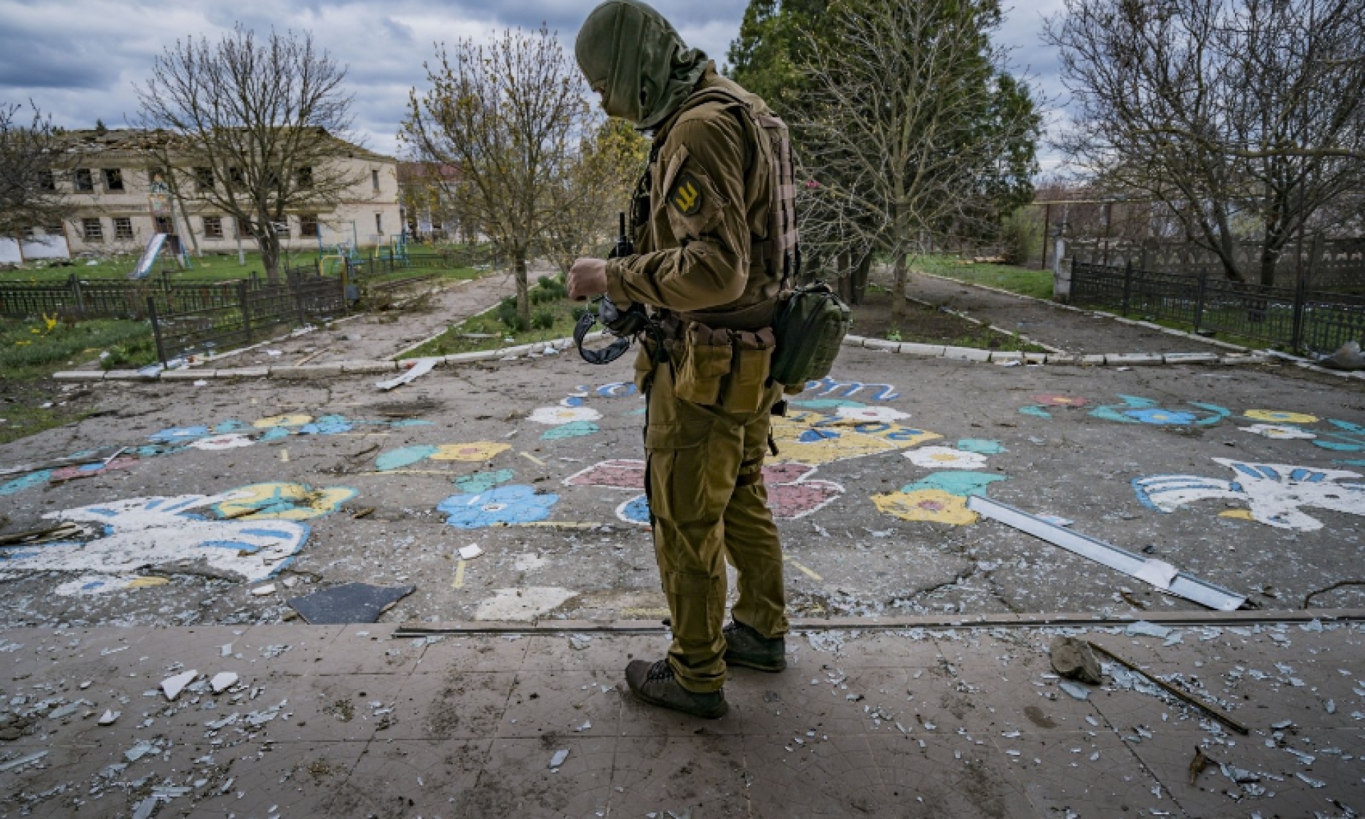 Российские военные ответным огнем подавили украинский обстрел приграничной зоны в Курской области