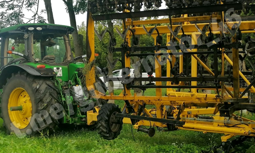Трактор подорвался на боеприпасе в Курской области