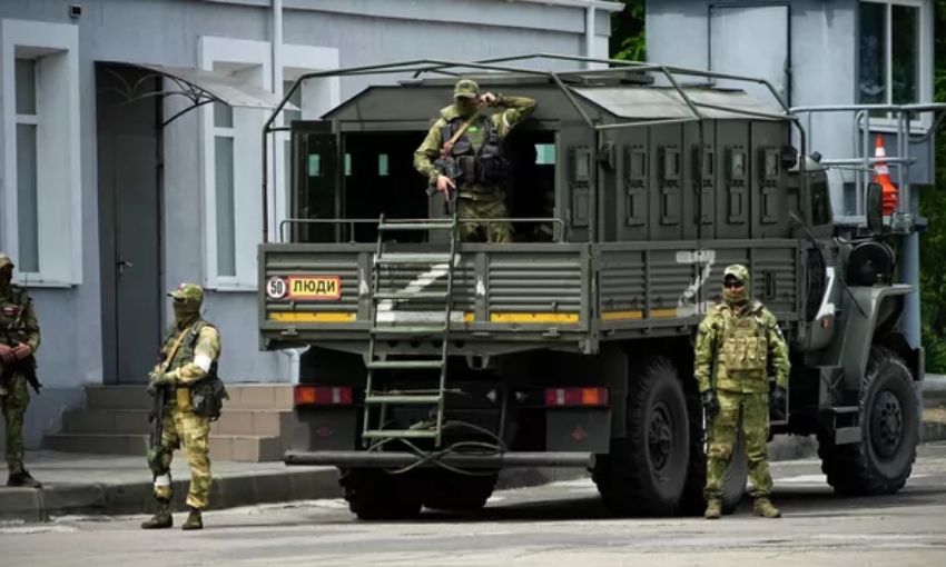 Российские войска проводят перегруппировку на левый берег Днепра