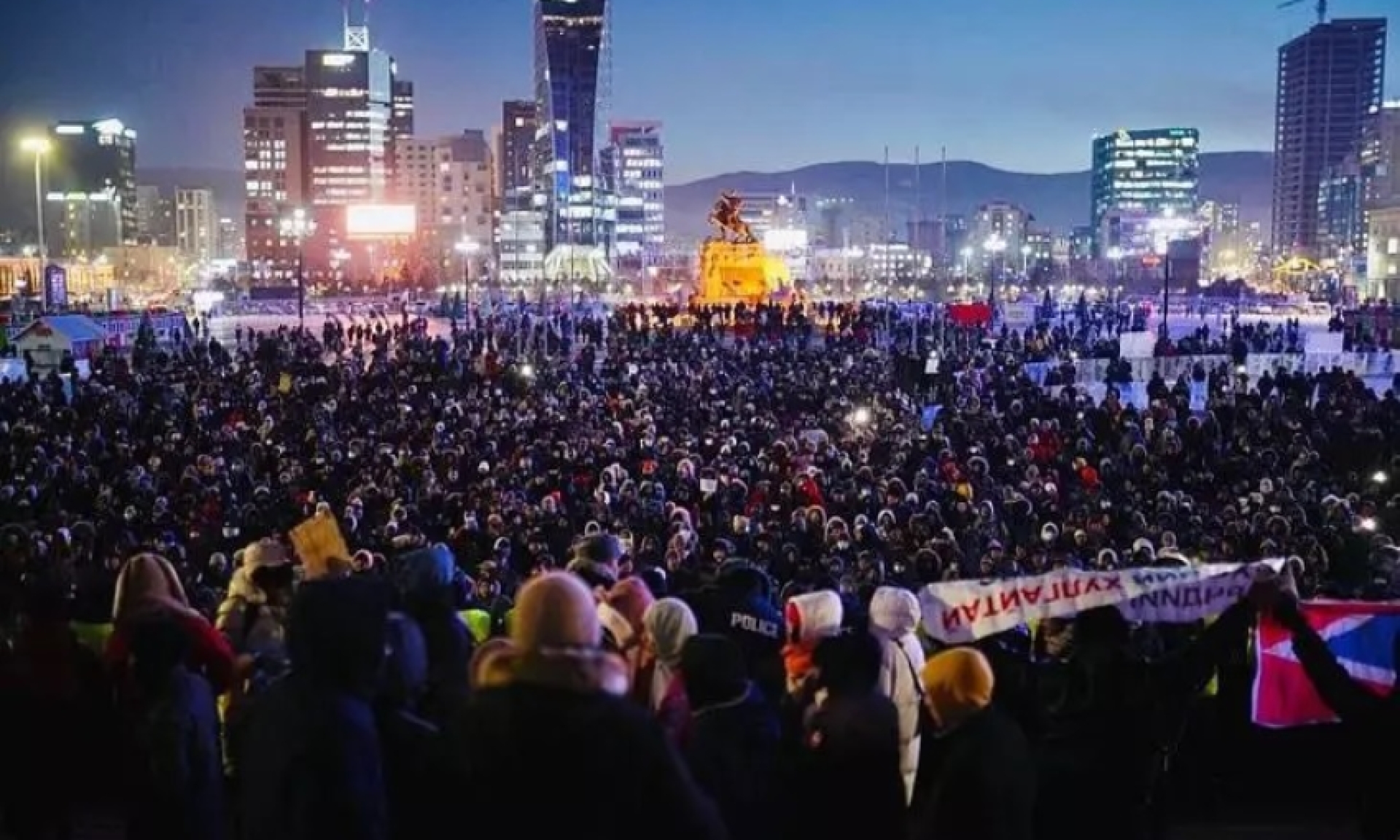 Монголия протестует "по-чёрному"