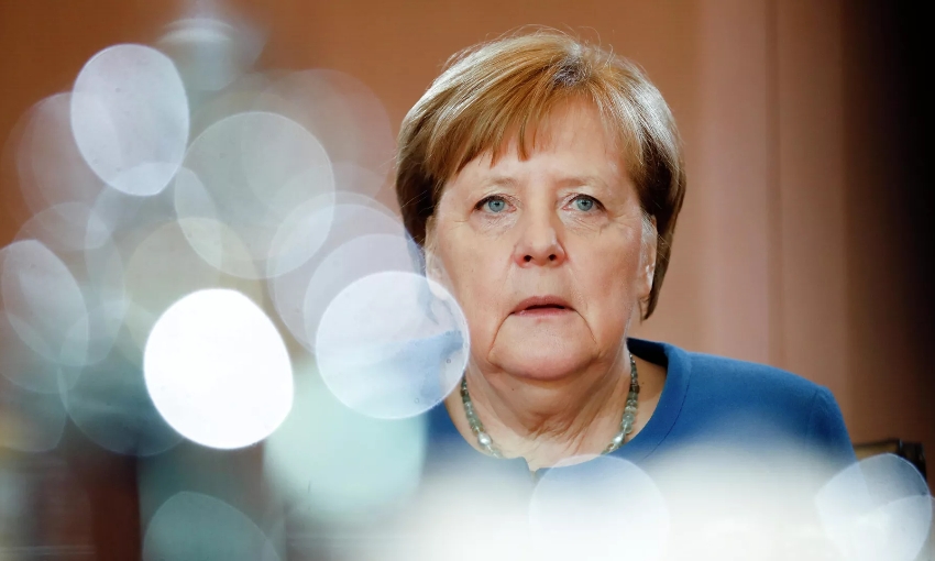 Бывший вице-канцлер Австрии Штрахе назвал слова Меркель о Минских соглашениях пугающими