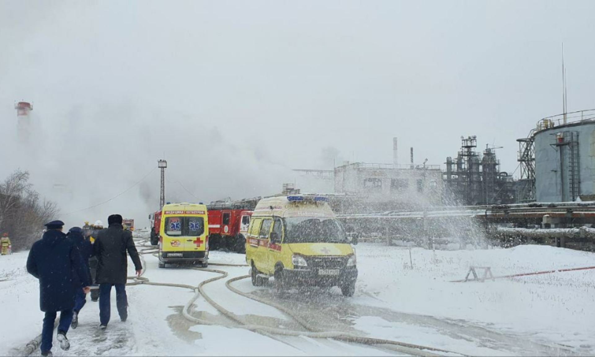 Два человека погибли, четверо пострадали при пожаре на технологической установке в Иркутской области