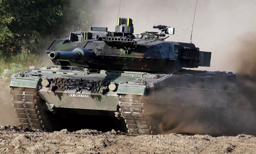 Канцлер ФРГ Шольц: Германия не планирует передавать Украине танки в одностороннем порядке