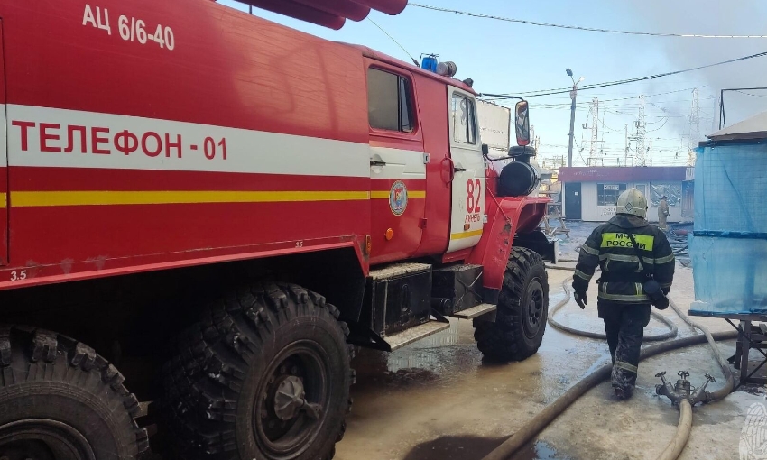 В Самарской области при пожаре на рынке погиб один человек