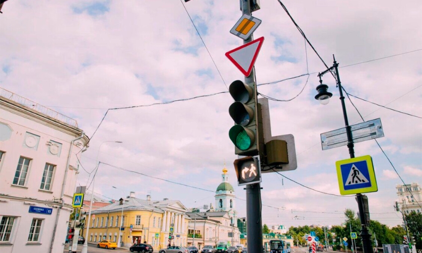 Новые штрафы, знаки и дорогой техосмотр: что ждет водителей в России в 2023 году